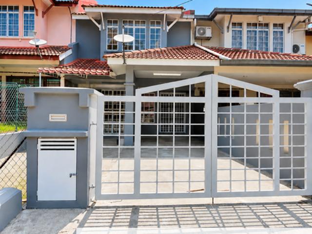 House for sale in Seri Kembangan, Majlis Bandaraya Subang Jaya