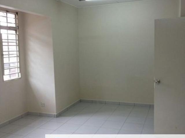 House for sale in Seri Kembangan, Majlis Bandaraya Subang Jaya
