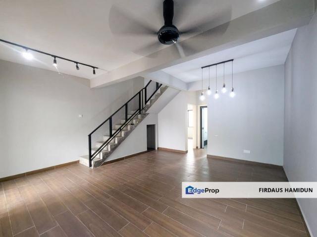 House for sale in Seri Kembangan, Majlis Bandaraya Subang Jaya