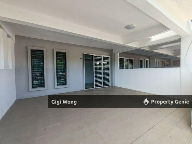 Terraced House for sale in Malaka