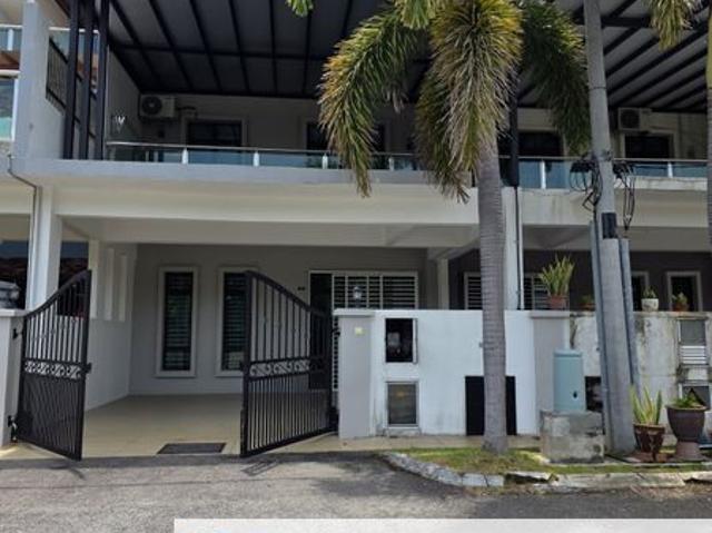 House for sale in Malaka