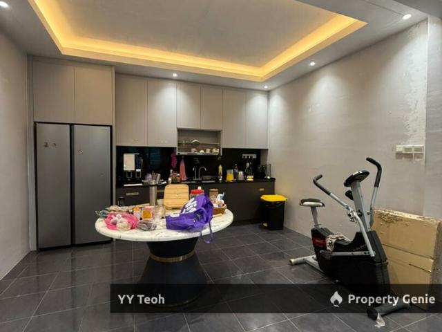 Residential House for sale in Malaka