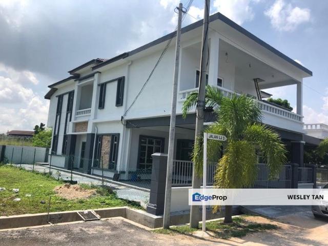 House for sale in Malaka