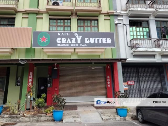 Shop for rent in Malaka