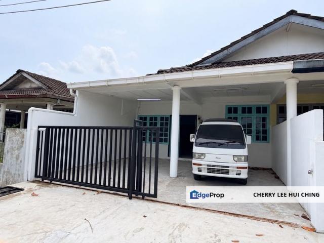 House for sale in Batu Kawa, Bahagian Kuching