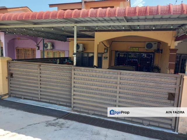 House for sale in Malaka