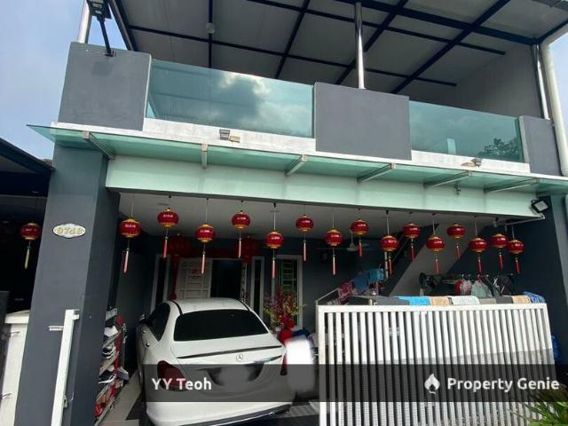 Terraced House for sale in Malaka