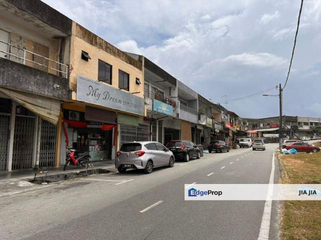 Shop for sale in Ulu Tiram, Johor