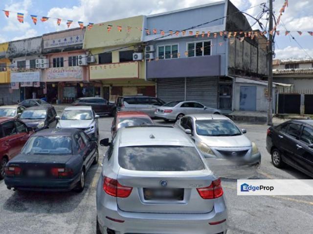 Shop for sale in Langat, Selangor