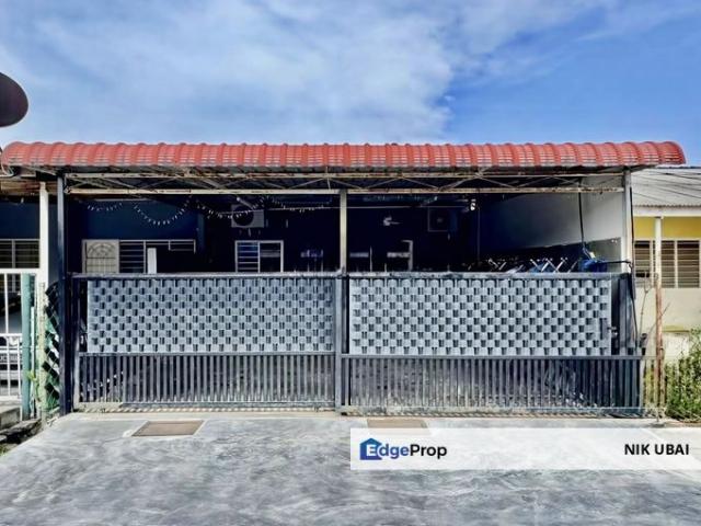 House for sale in Malaka