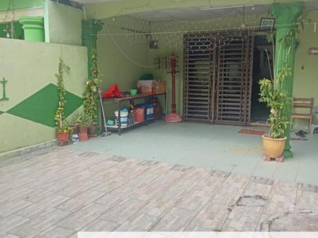 House for sale in Ulu Tiram, Johor