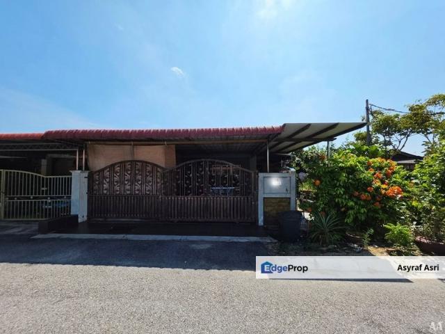 House for sale in Kuala Selangor, Selangor