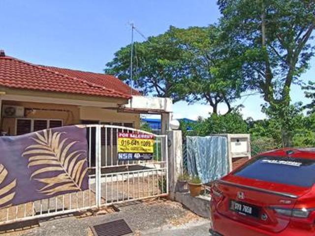 Terraced House for sale in Kuala Selangor, Selangor