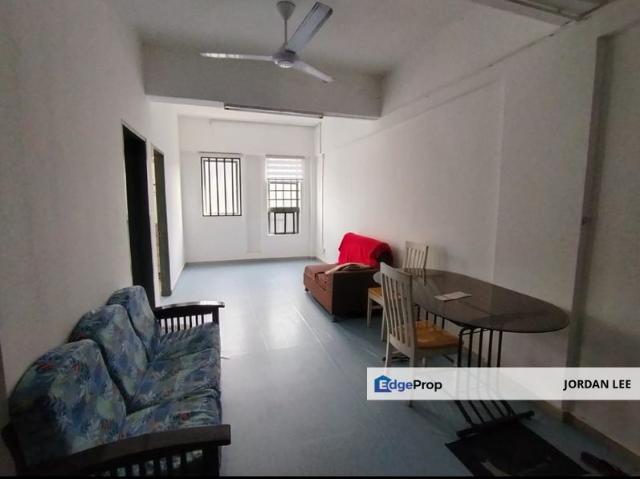 Condominium for rent in Malaka