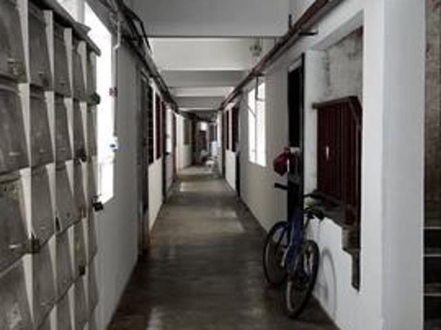Flat for sale in Malaka