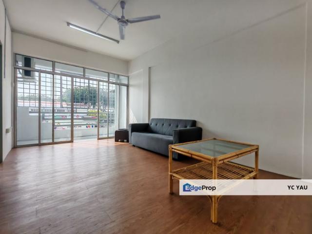 Condominium for sale in Malaka