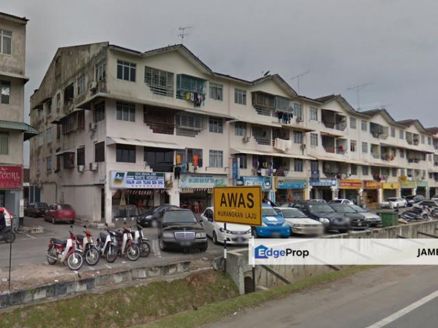 Shop for rent in Malaka
