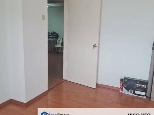 Shop for rent in Malaka