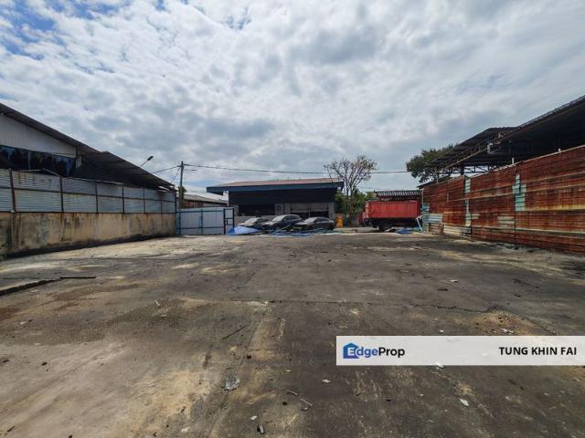Warehouse for sale in Malaka