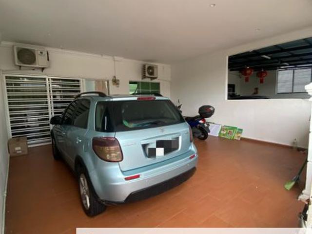 House for sale in Malaka