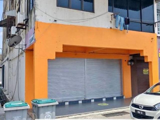 Shop for sale in Malaka