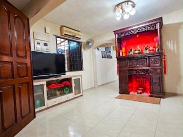 Terraced House for sale in Malaka