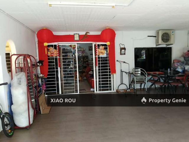 Terraced House for sale in Malaka