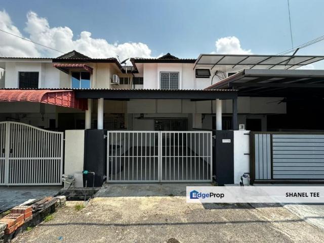 House for sale in Malaka
