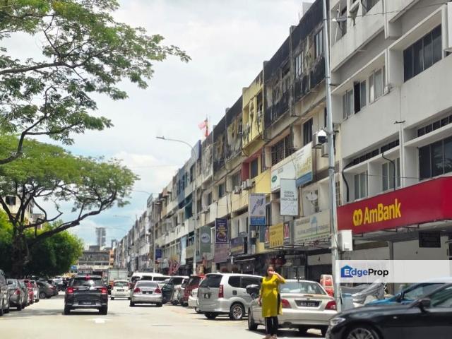 Shop for sale in Cheras
