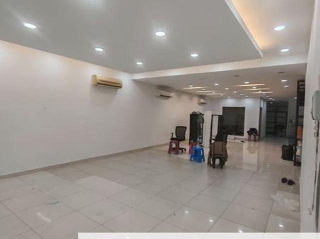 Shop for rent in Cheras