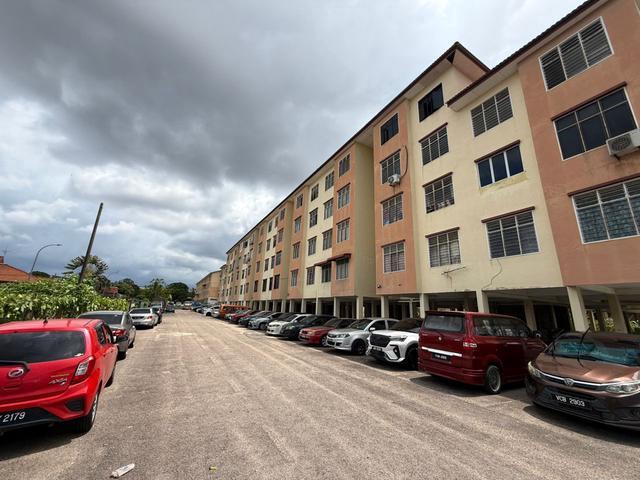 Flat for sale in Ulu Tiram, Johor