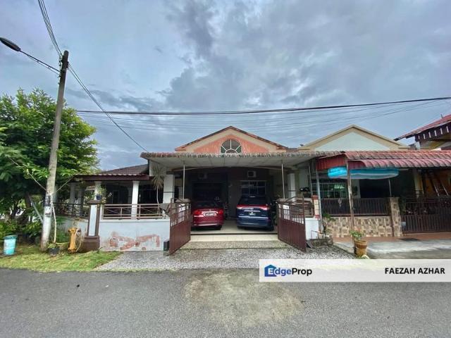 House for sale in Batu Pahat, Johor
