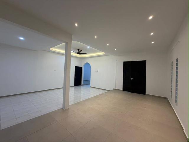 Bungalow for sale in Wellesley, Penang