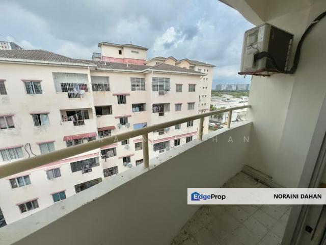 Flat for sale in Petaling, Subang Jaya