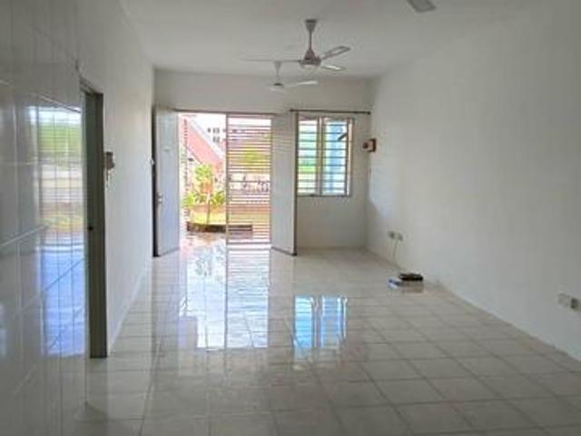 Terraced House for sale in Kuching, Bahagian Kuching