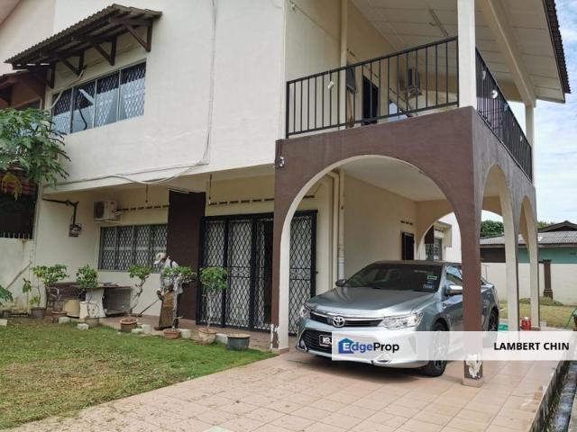 House for sale in Malaka