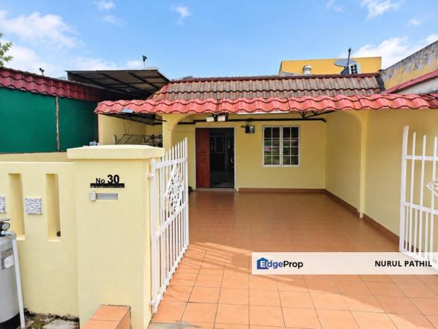 House for sale in Rumah Pangsa Mawar (Blok A,B,C), Majlis Bandaraya Subang Jaya