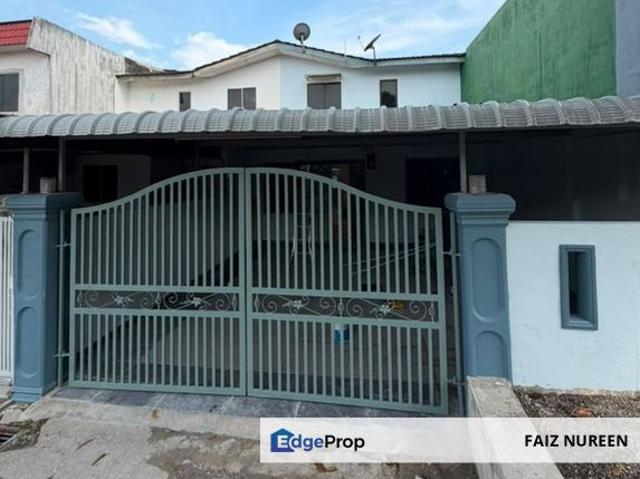 House for sale in Kampung Pasir Gudang Baru, Masai