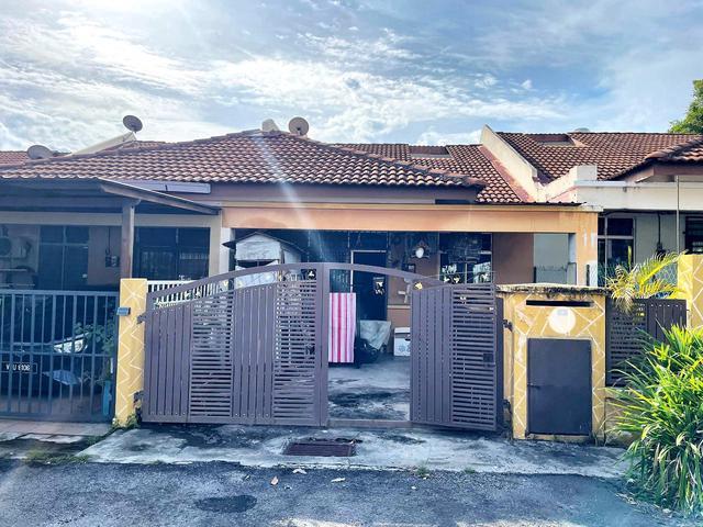 Terraced House for sale in Bandar Baru Salak Tinggi, Sepang