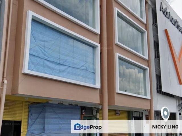Shop for rent in Taman Mayang, Petaling Jaya