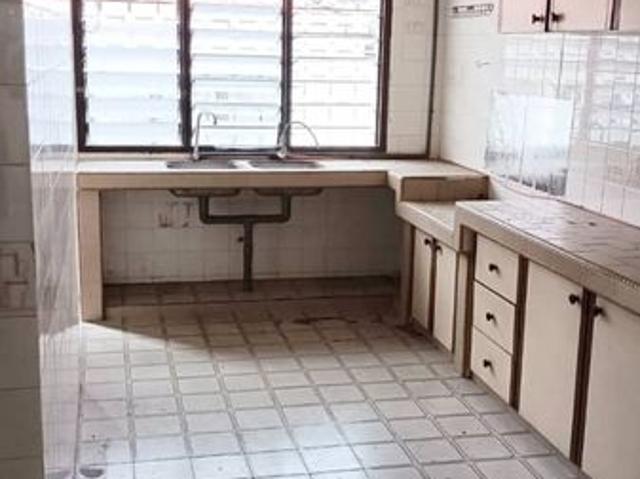 House for sale in Petaling, Damansara Damai