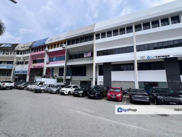 Shop for sale in Petaling, Damansara Damai