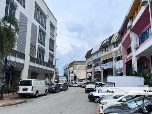 Shop for sale in Petaling, Damansara Damai