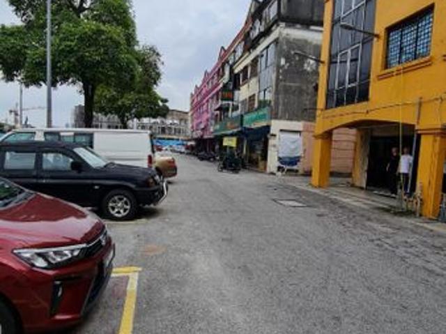 Shop for rent in Petaling, Damansara Damai