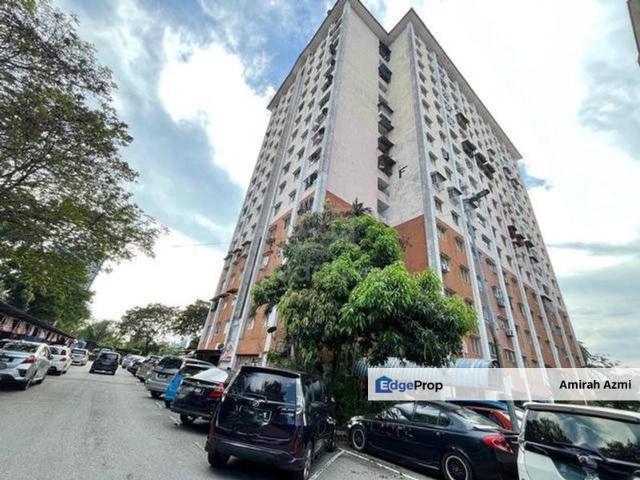 Flat for sale in Petaling, Damansara Damai