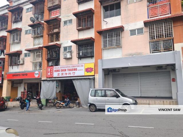 Shop for rent in Kajang, Langat