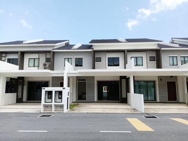 Terraced House for sale in Wellesley, Penang