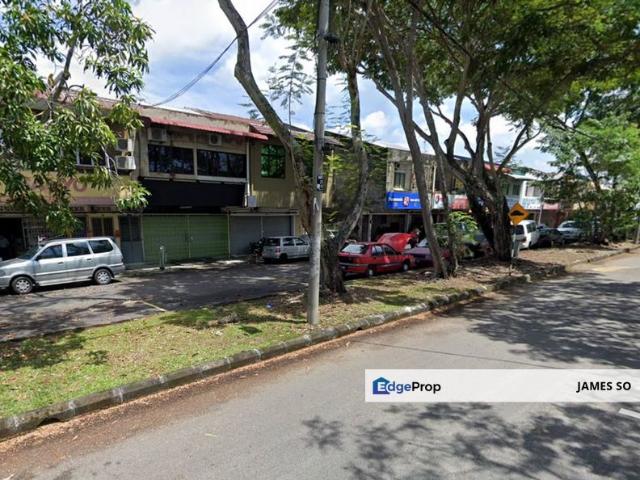 Shop for rent in Malaka