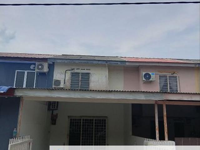 House for sale in Malaka