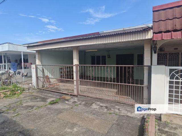 House for sale in Malaka